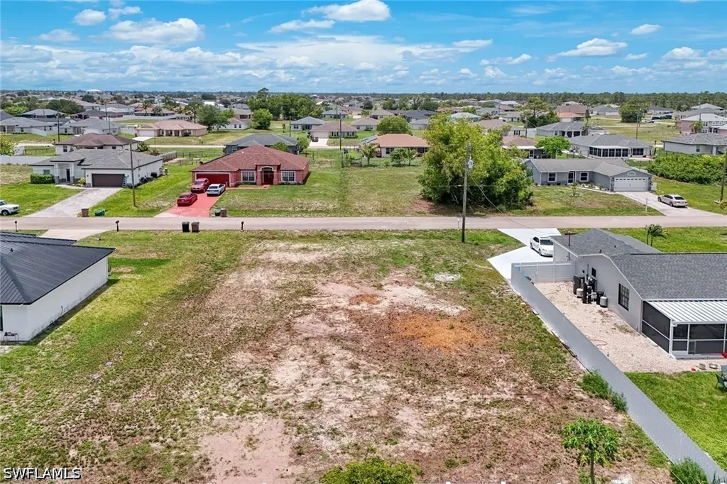 3205 NW 2nd Place Cape Coral FL 33993