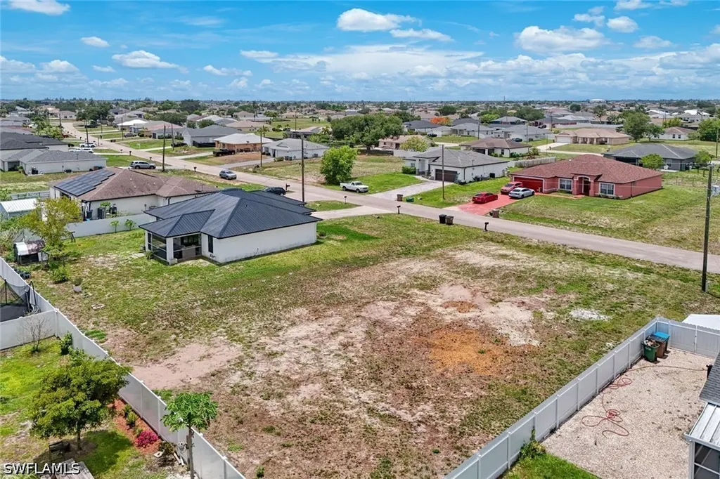 3205 NW 2nd Place Cape Coral FL 33993
