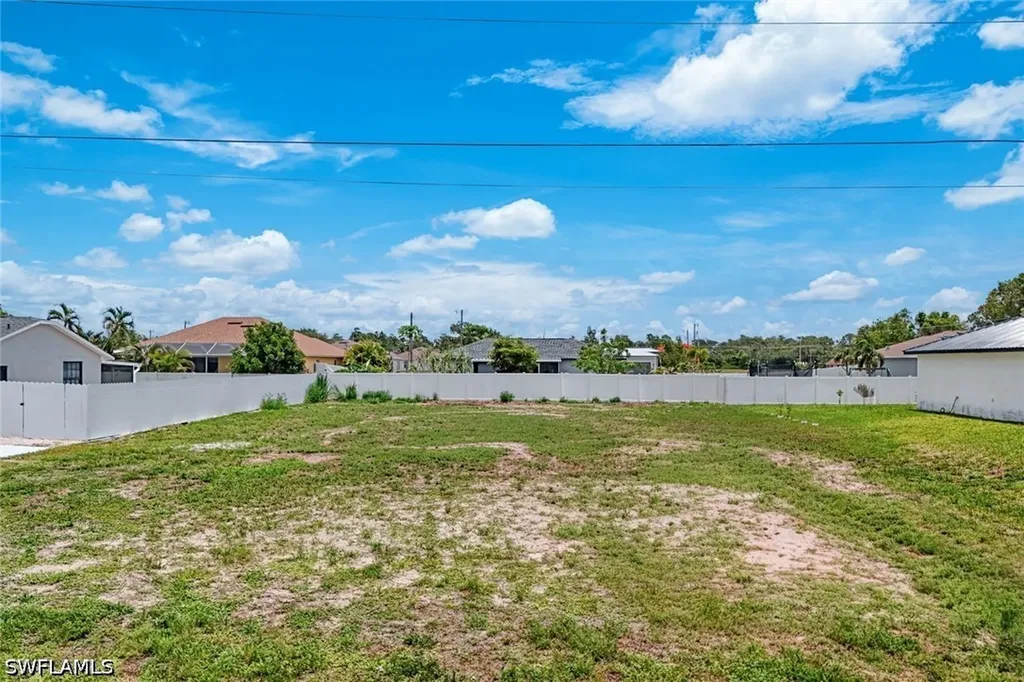 3205 NW 2nd Place Cape Coral FL 33993