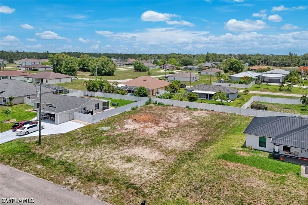 3205 NW 2nd Place Cape Coral FL 33993