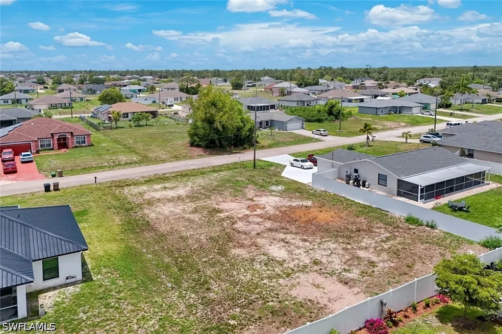 3205 NW 2nd Place Cape Coral FL 33993