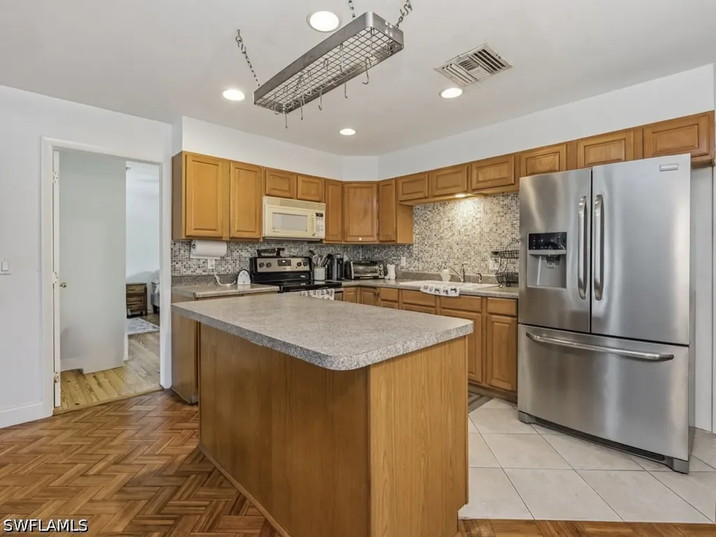 2022 Frederick Street Naples FL 34112