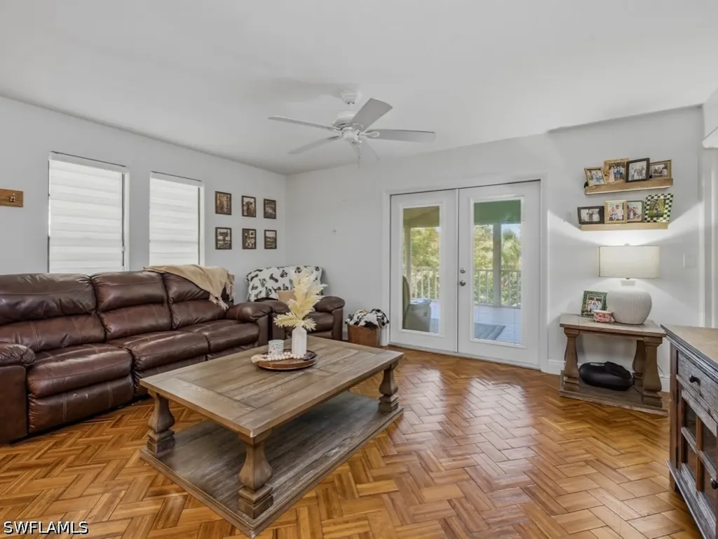 2022 Frederick Street Naples FL 34112