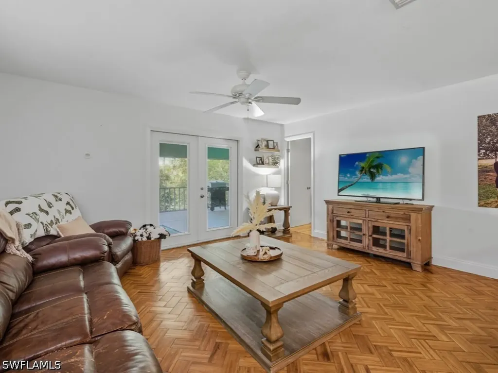 2022 Frederick Street Naples FL 34112