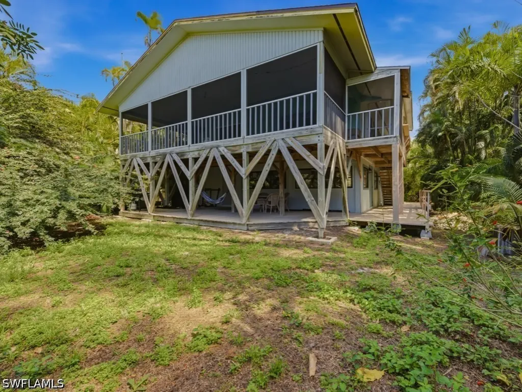 2022 Frederick Street Naples FL 34112