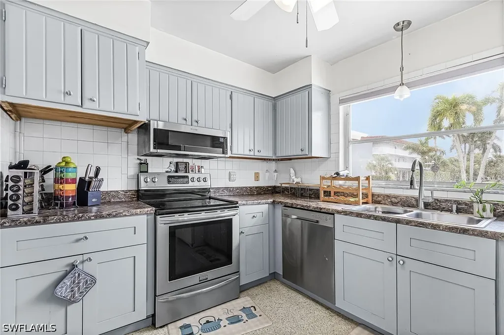 1589 Osprey Avenue Naples FL 34102