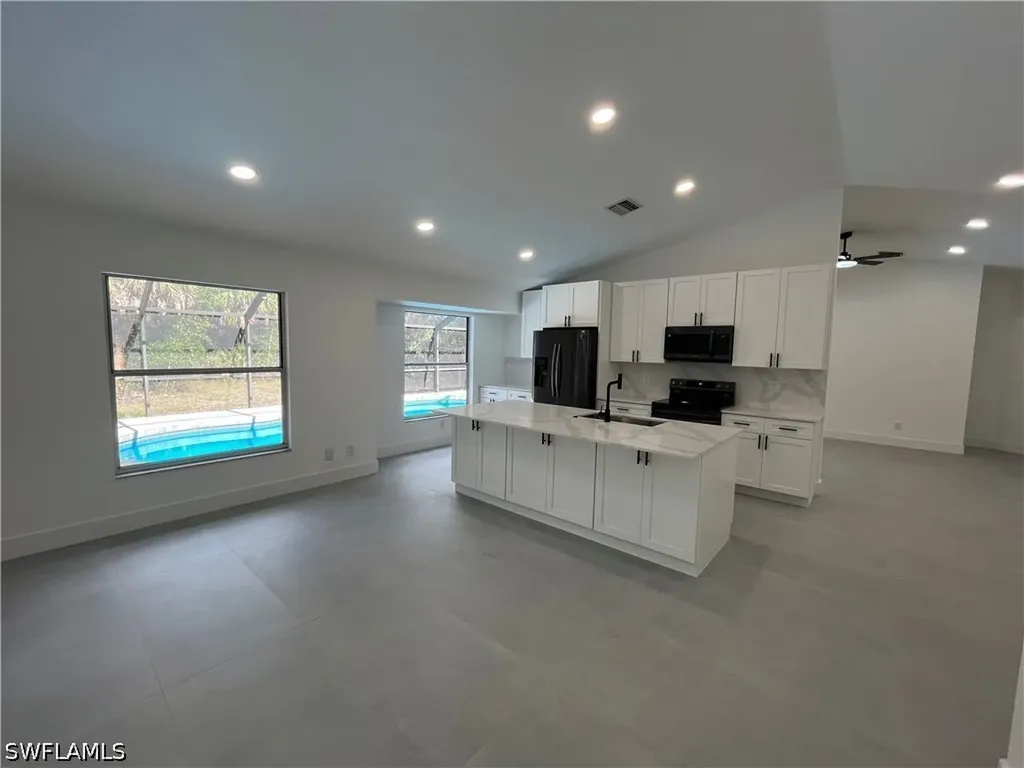 2730 4th Street NW Naples FL 34120