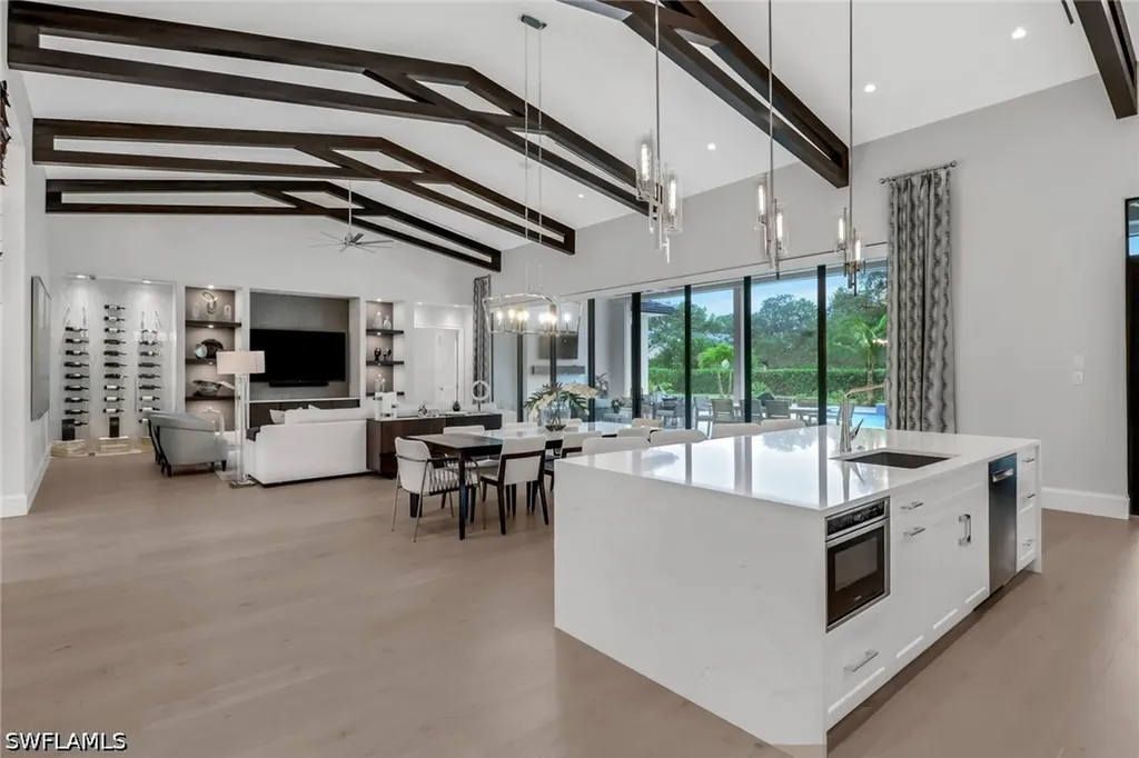 12 Banyan Road Naples FL 34108