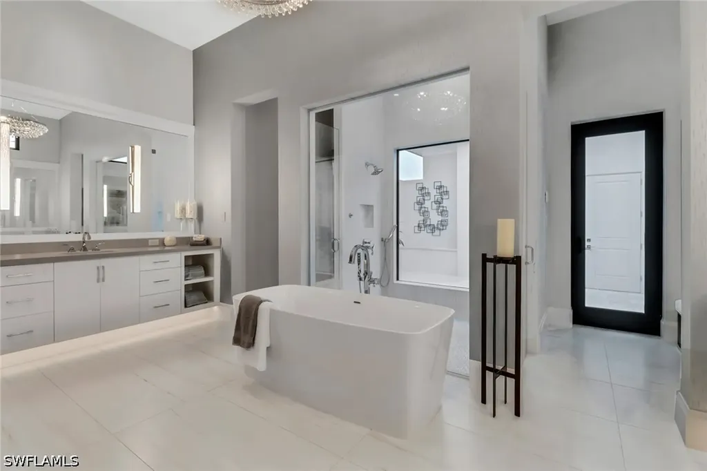 12 Banyan Road Naples FL 34108