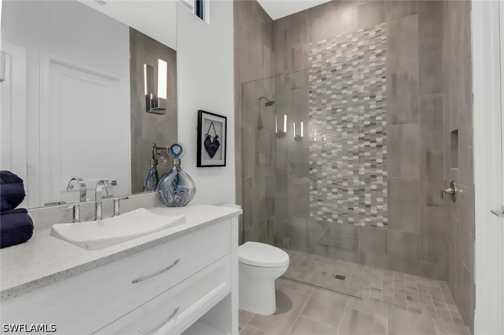 12 Banyan Road Naples FL 34108