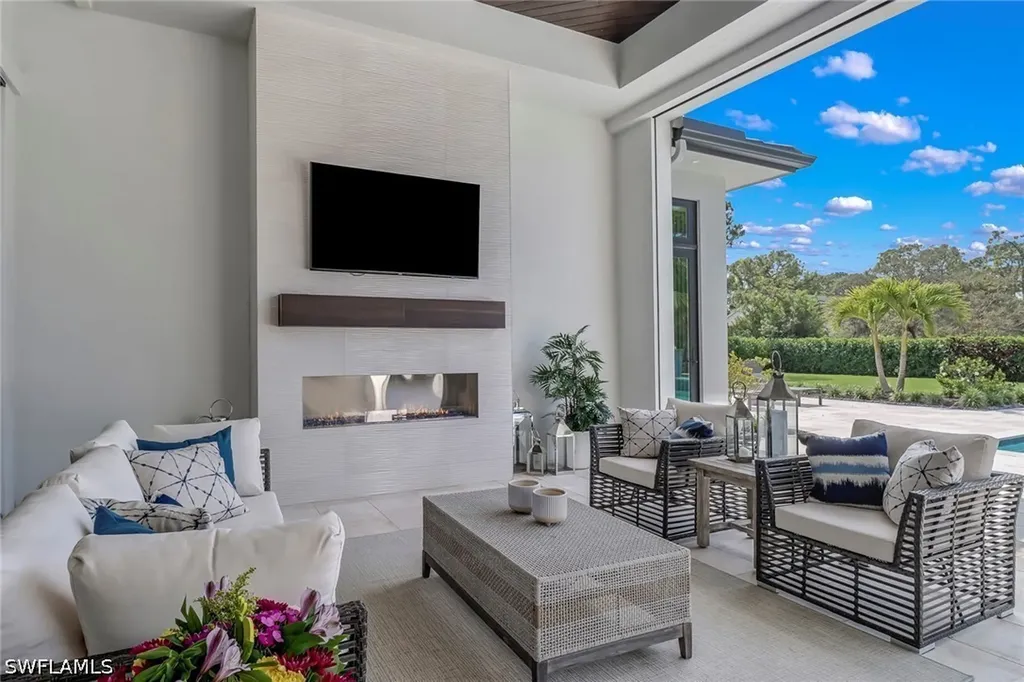 12 Banyan Road Naples FL 34108