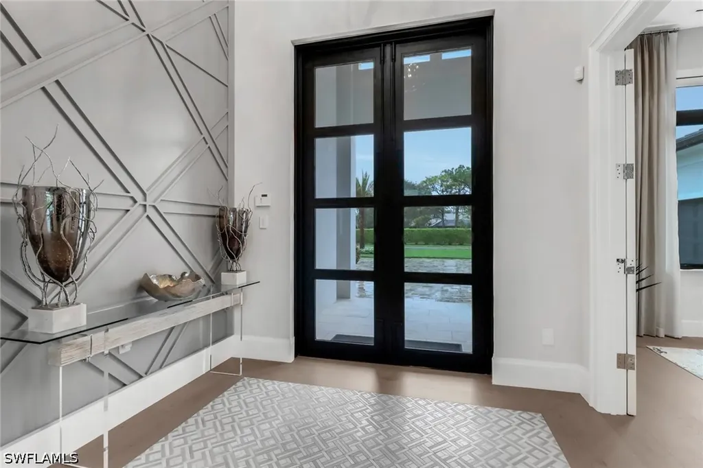 12 Banyan Road Naples FL 34108