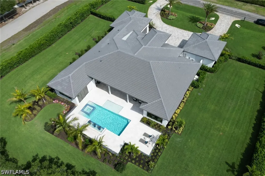 12 Banyan Road Naples FL 34108