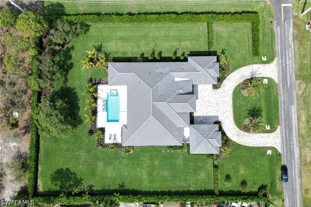 12 Banyan Road Naples FL 34108