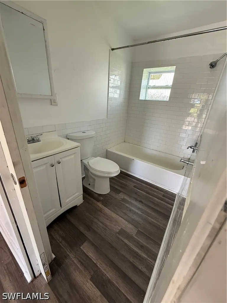 1189 N Tamiami Trail North Fort Myers FL 33903