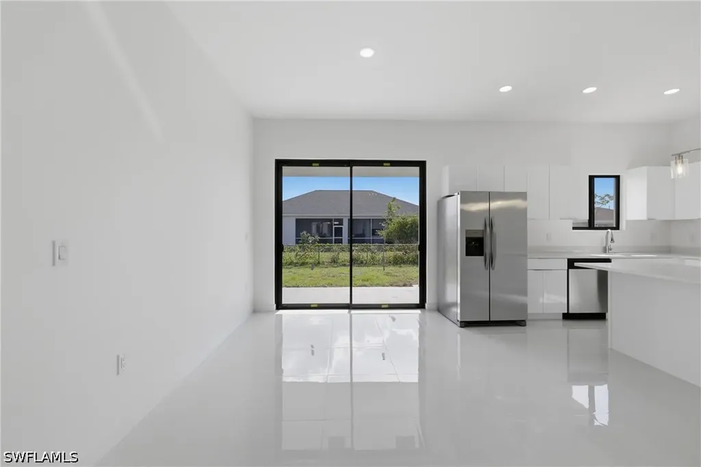 602 NW 25th Terrace Cape Coral FL 33993