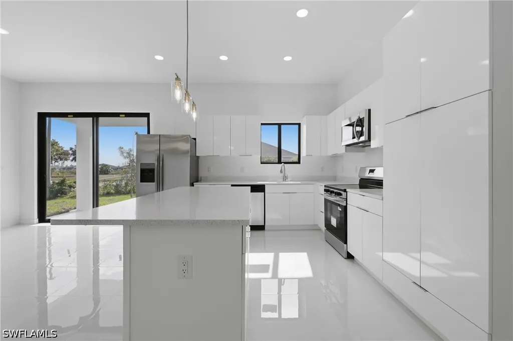 602 NW 25th Terrace Cape Coral FL 33993