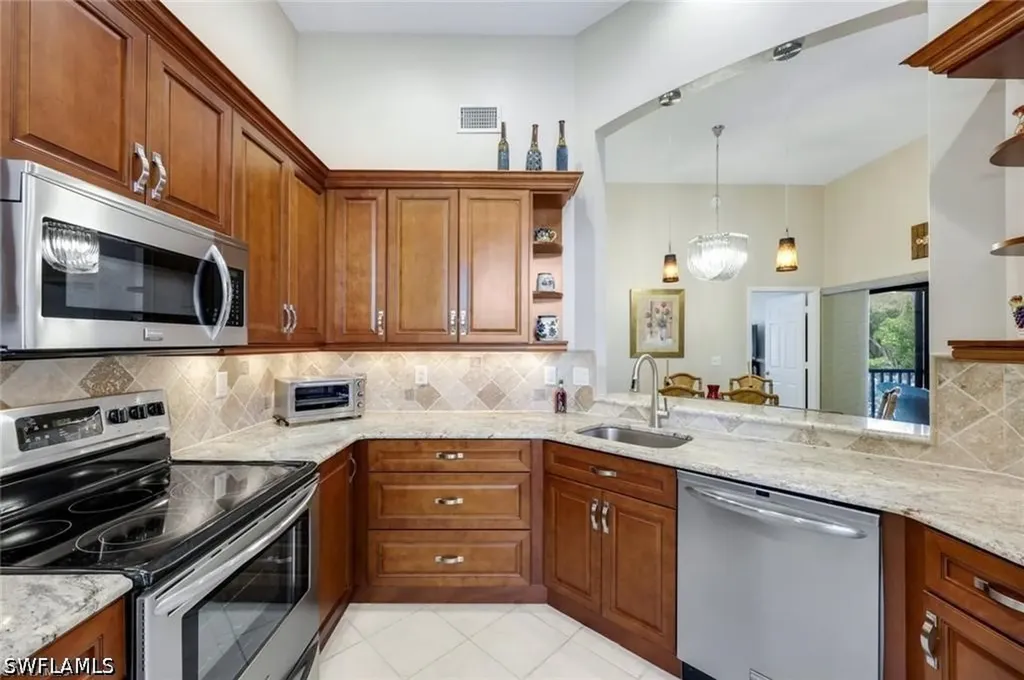 6555 Valen Way Naples FL 34108