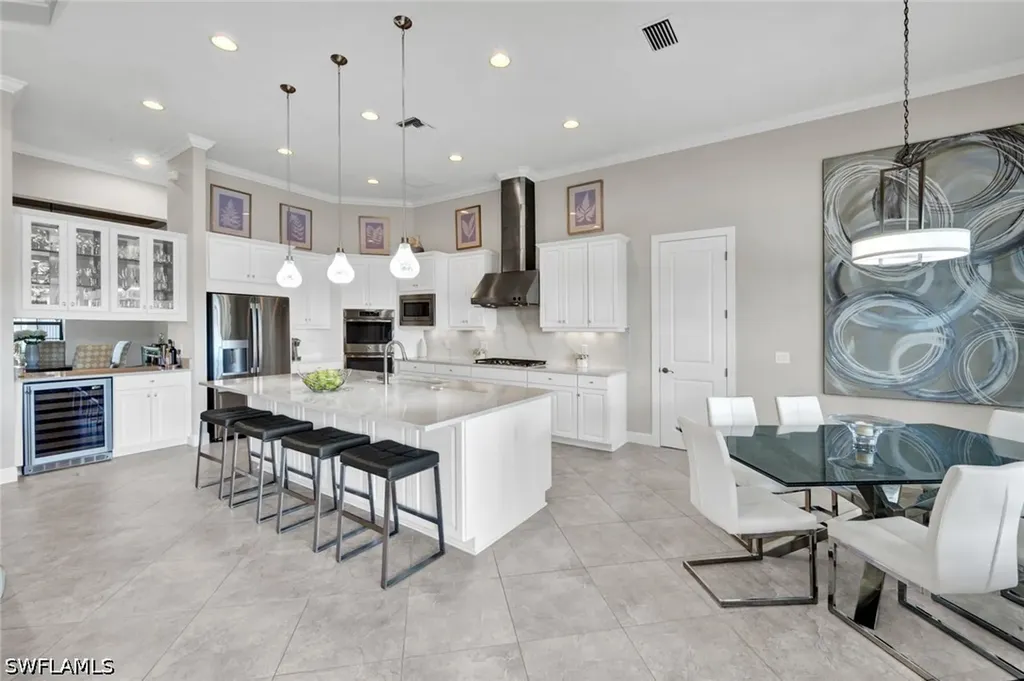 8675 Amour Court Naples FL 34119