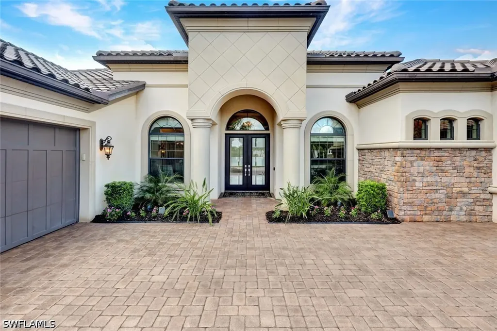 8675 Amour Court Naples FL 34119