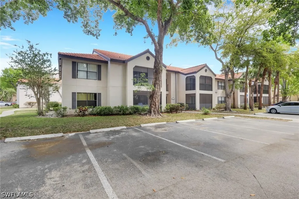 2214 Arbour Walk Circle Naples FL 34109