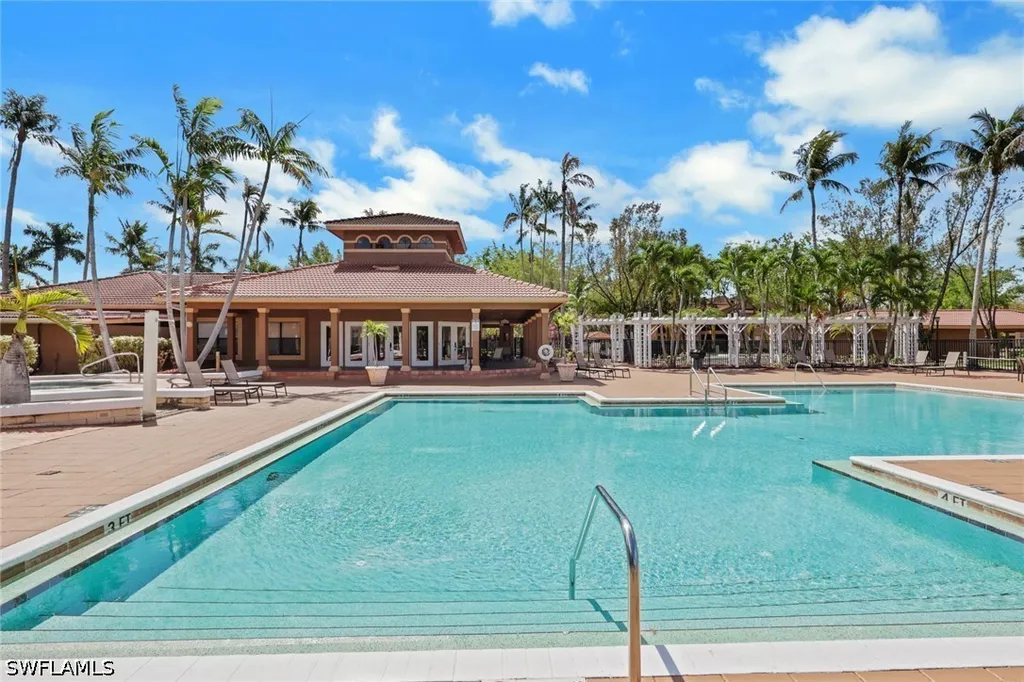 2214 Arbour Walk Circle Naples FL 34109