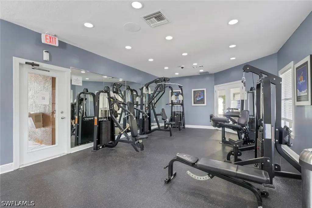 2214 Arbour Walk Circle Naples FL 34109