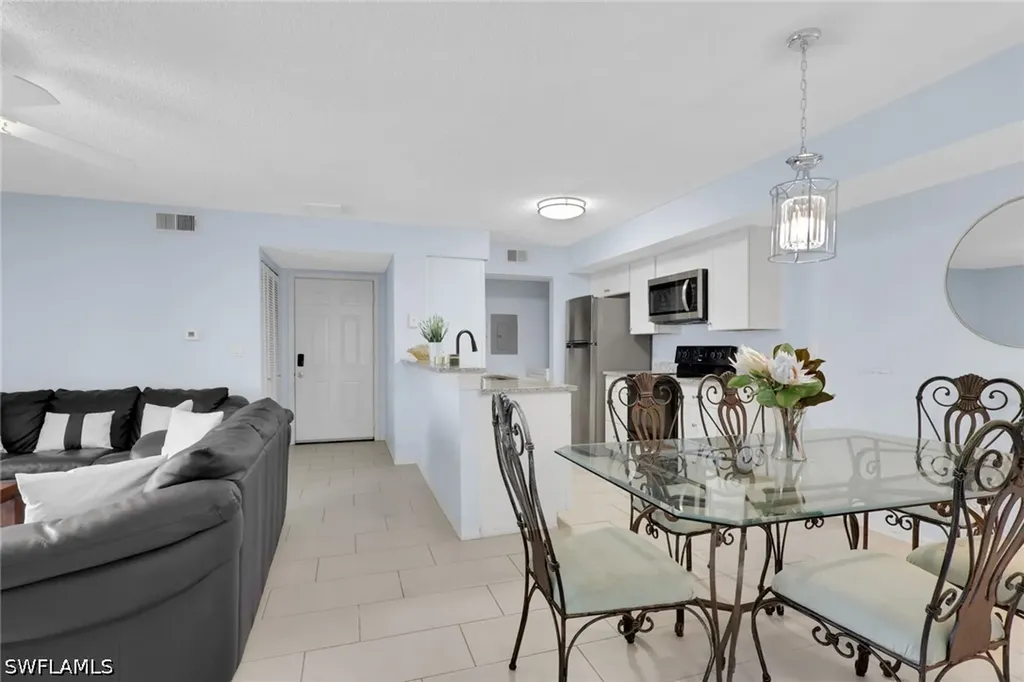 2214 Arbour Walk Circle Naples FL 34109
