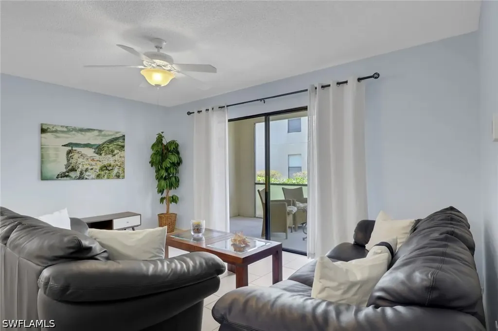 2214 Arbour Walk Circle Naples FL 34109