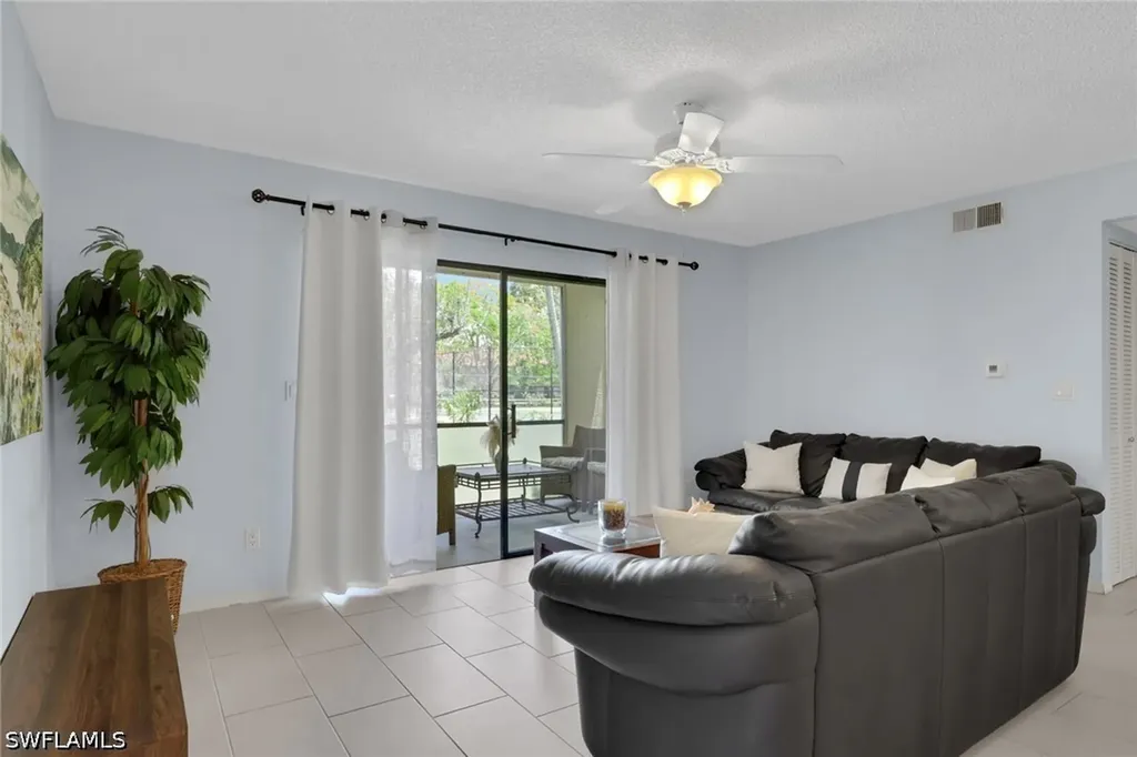 2214 Arbour Walk Circle Naples FL 34109