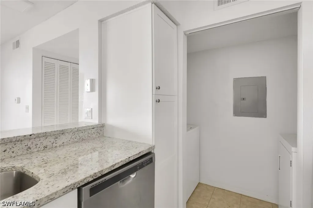 2214 Arbour Walk Circle Naples FL 34109