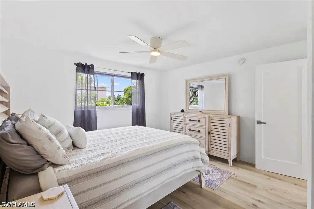 1910 Gulf Shore Boulevard N Naples FL 34102
