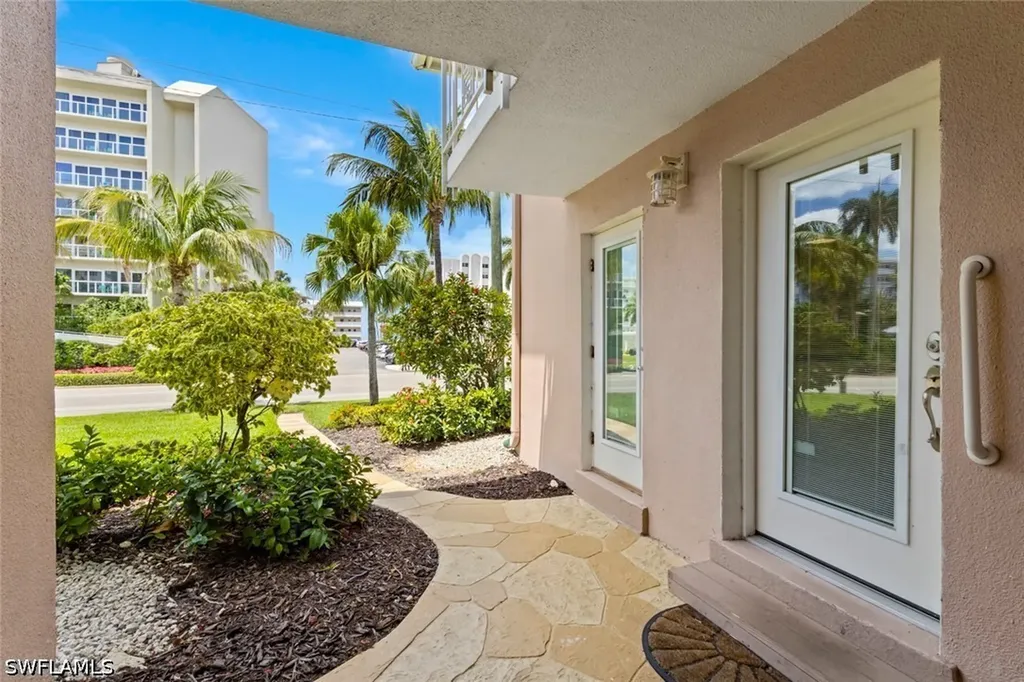 1910 Gulf Shore Boulevard N Naples FL 34102
