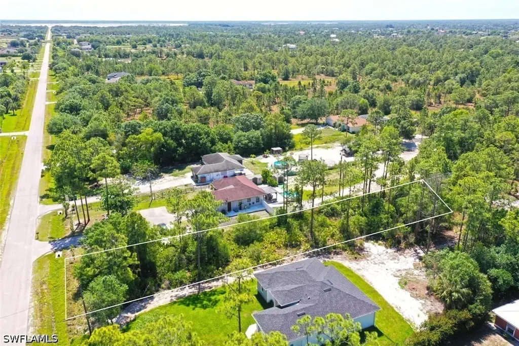 Xxx 66th Avenue NE Naples FL 34120