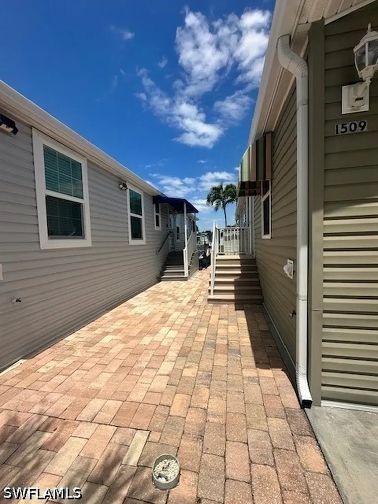 1509 Diamond Lake Circle Naples FL 34114