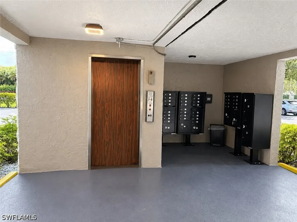5515 Rattlesnake Hamm Road Naples FL 34113