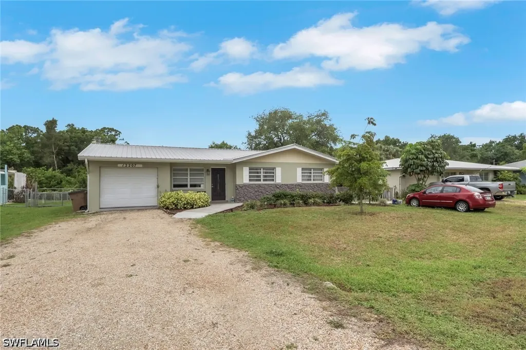12207 De Moya Drive Fort Myers FL 33905