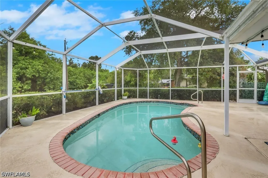 12207 De Moya Drive Fort Myers FL 33905