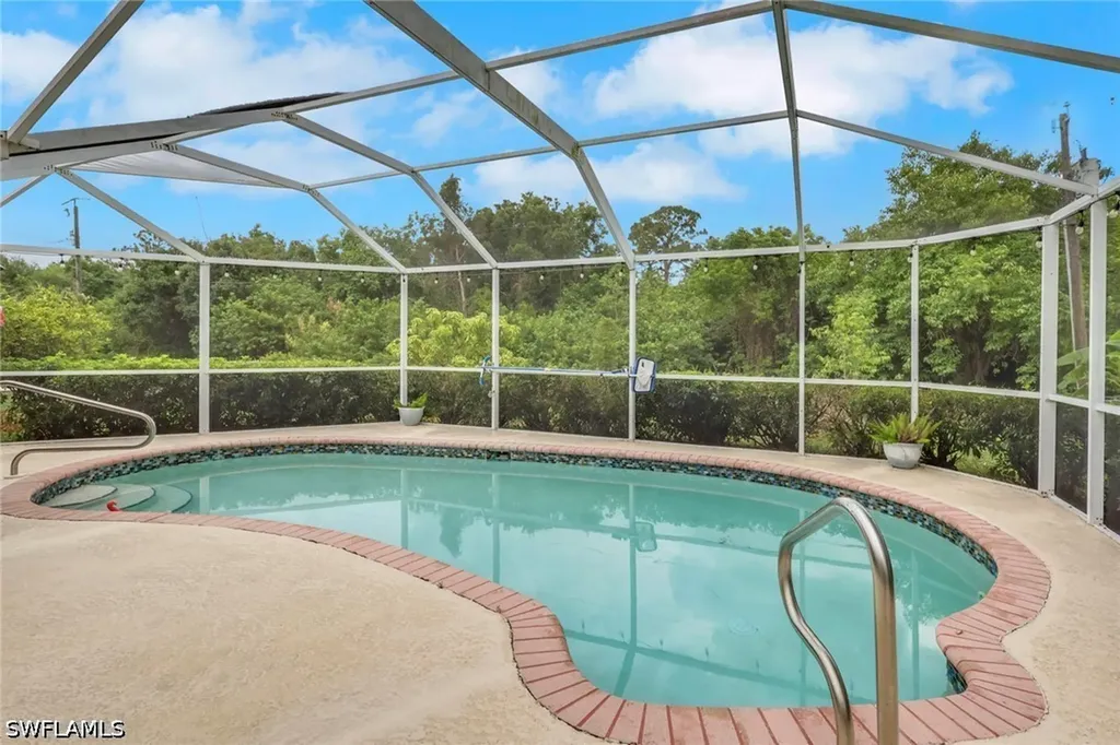 12207 De Moya Drive Fort Myers FL 33905