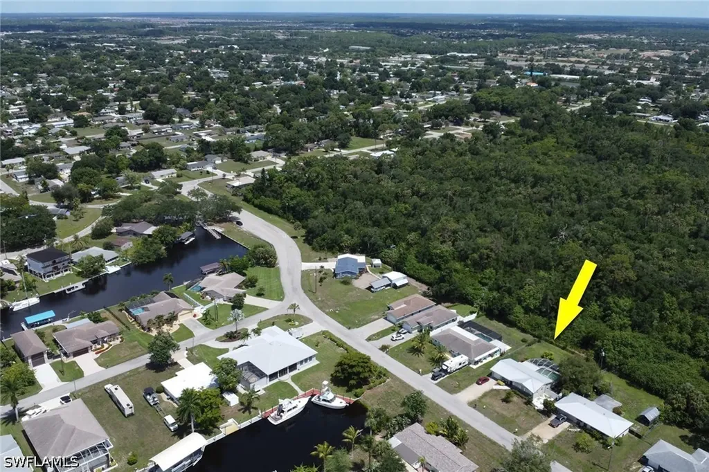 12207 De Moya Drive Fort Myers FL 33905