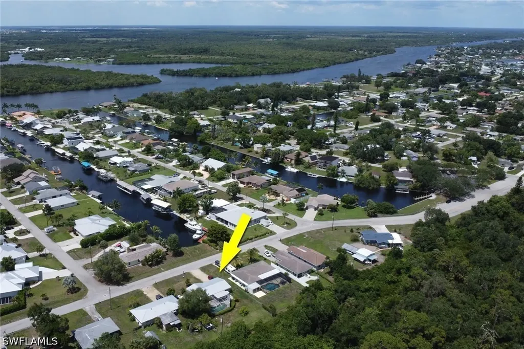 12207 De Moya Drive Fort Myers FL 33905