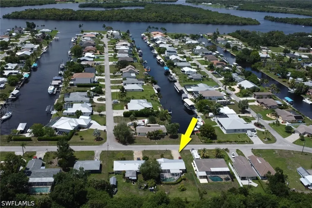 12207 De Moya Drive Fort Myers FL 33905