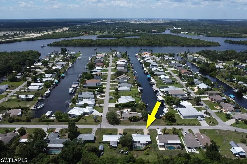 12207 De Moya Drive Fort Myers FL 33905