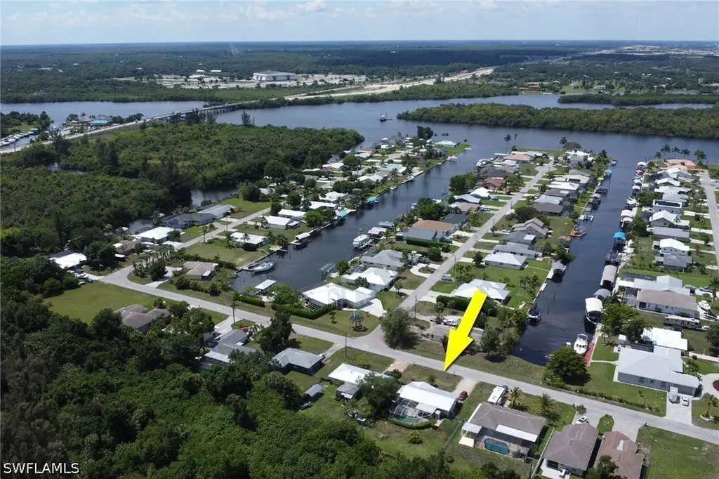 12207 De Moya Drive Fort Myers FL 33905