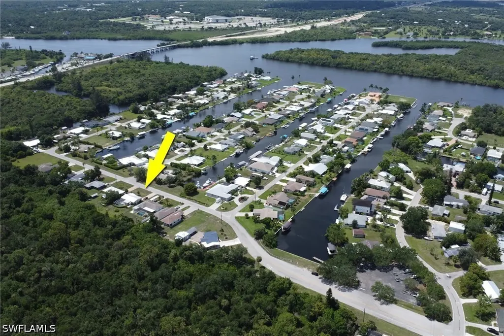 12207 De Moya Drive Fort Myers FL 33905