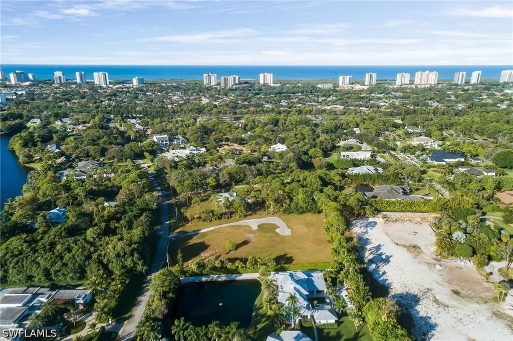 157 Center Street Naples FL 34108