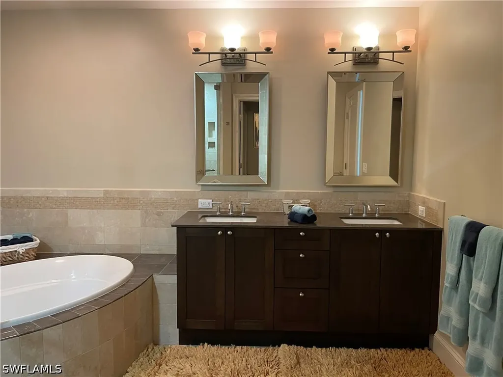 9115 Strada Place Naples FL 34108