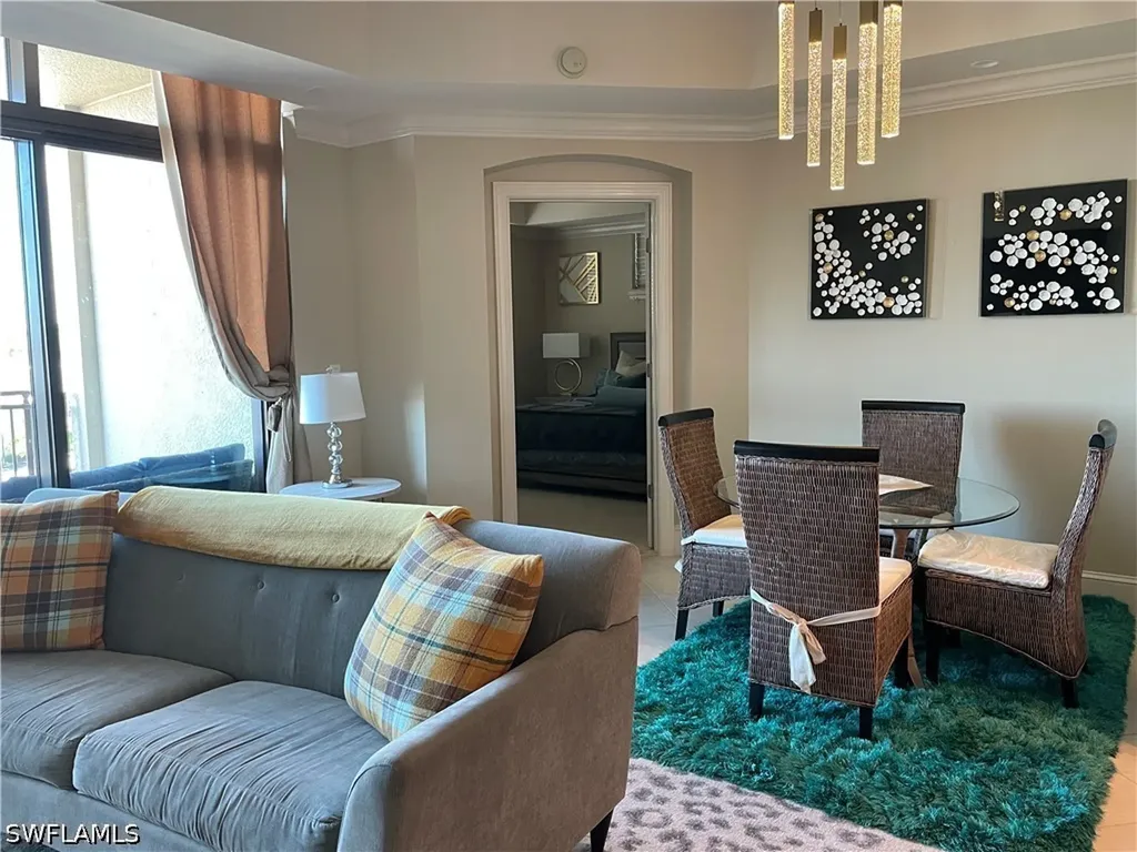 9115 Strada Place Naples FL 34108