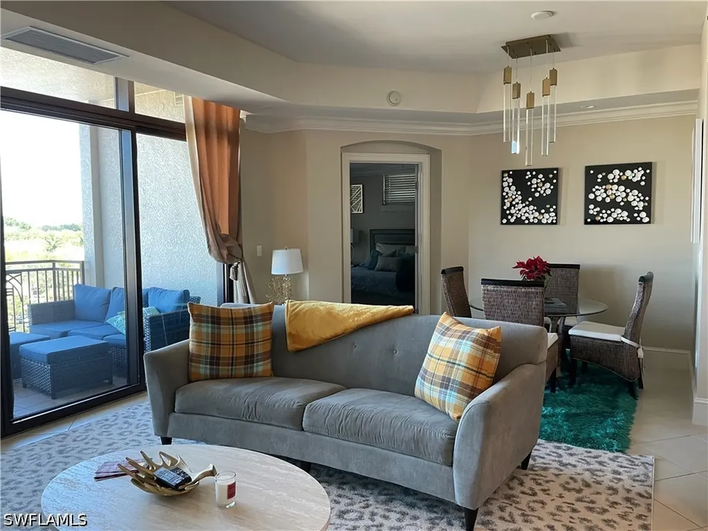 9115 Strada Place Naples FL 34108