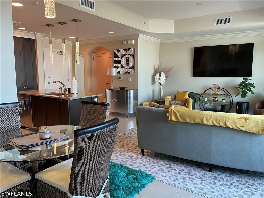 9115 Strada Place Naples FL 34108